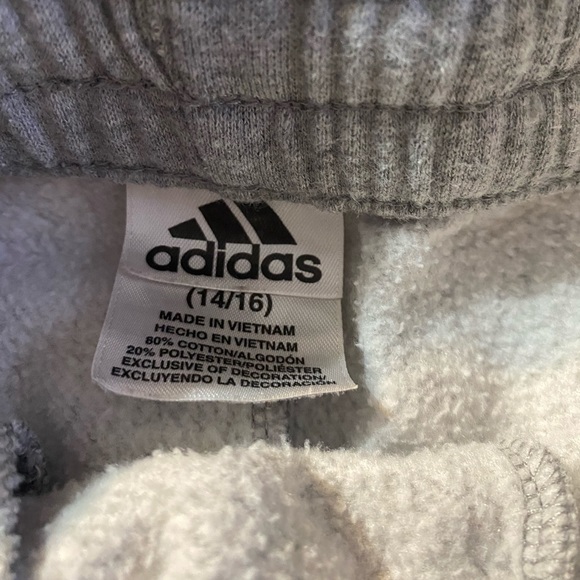 Adidas Boys jogger Size Lg 14/16 - Picture 2 of 3
